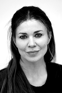 Svartvit ansiktsbild av Marja Westman.